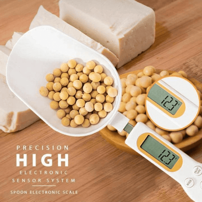 Kitchen scale weighing spoon